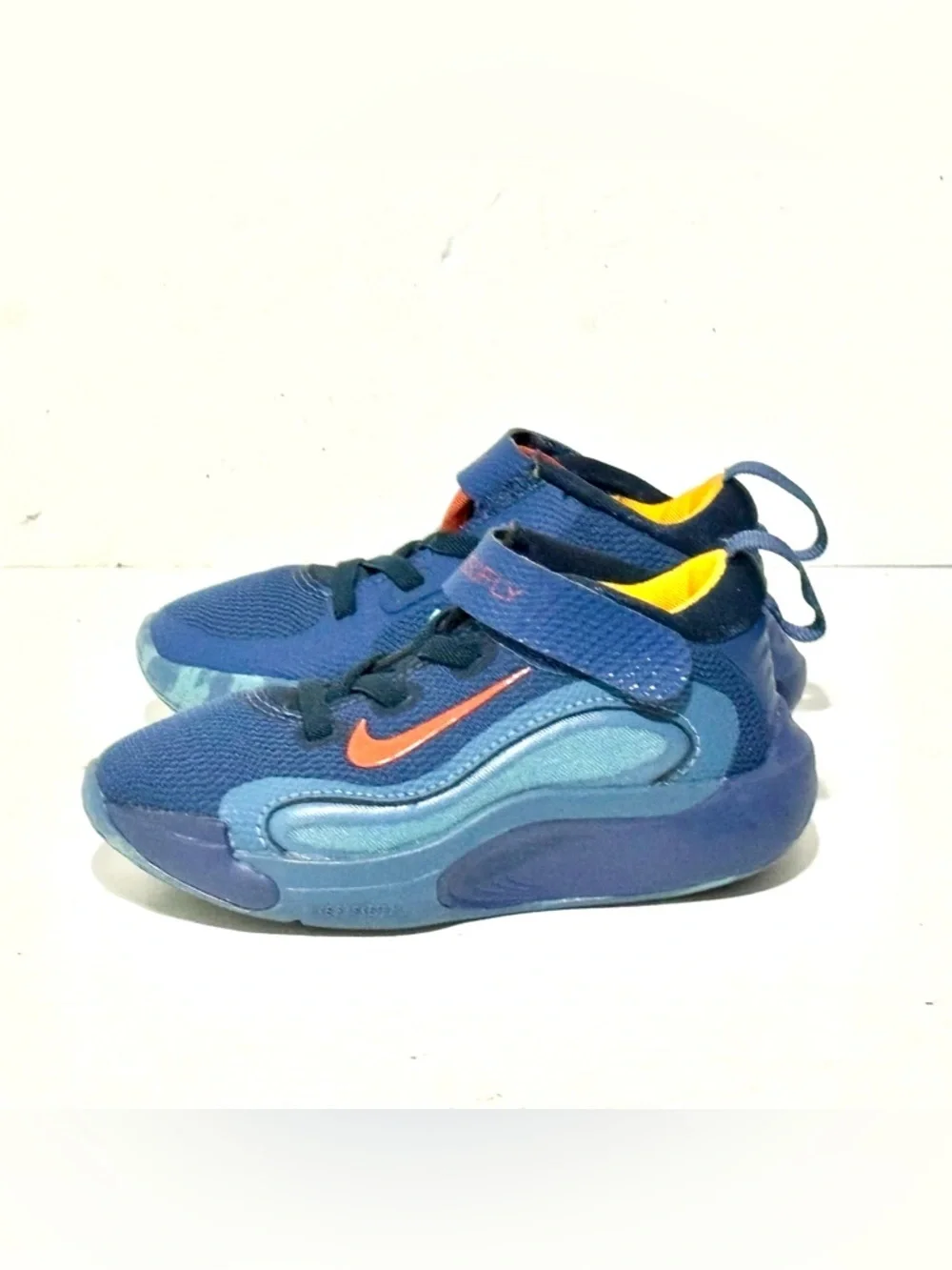 Nike sporty sneakers
